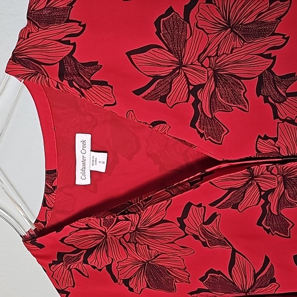 Coldwater Creek Classy NWT size small poinsettia button down blouse - Picture 3 of 9